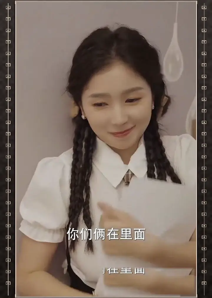 职场趣闻3 办公室绝色女同事 激情碰撞职场秘闻